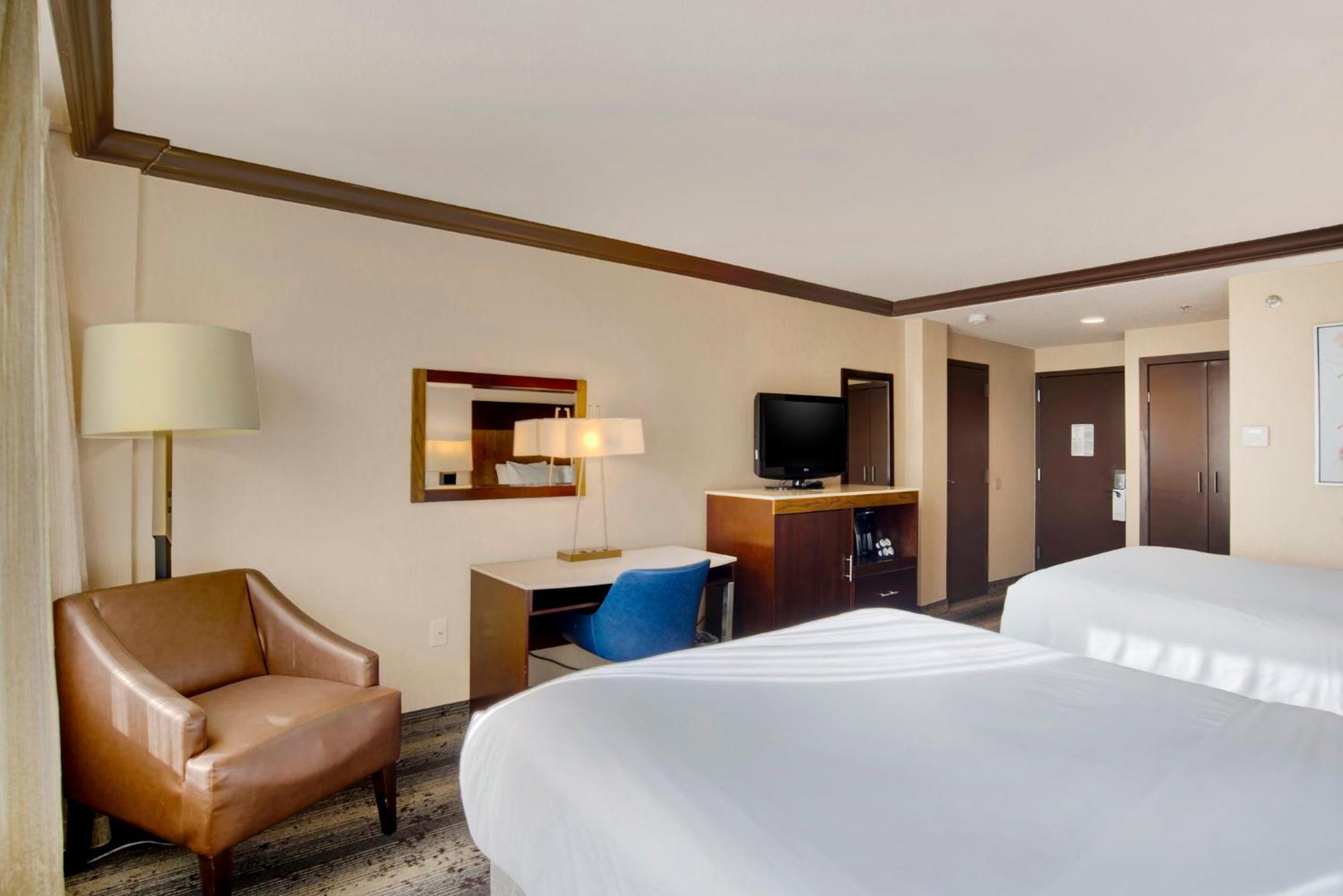 Hotel Crowne Plaza Harrisburg-hershey By Ihg 4*