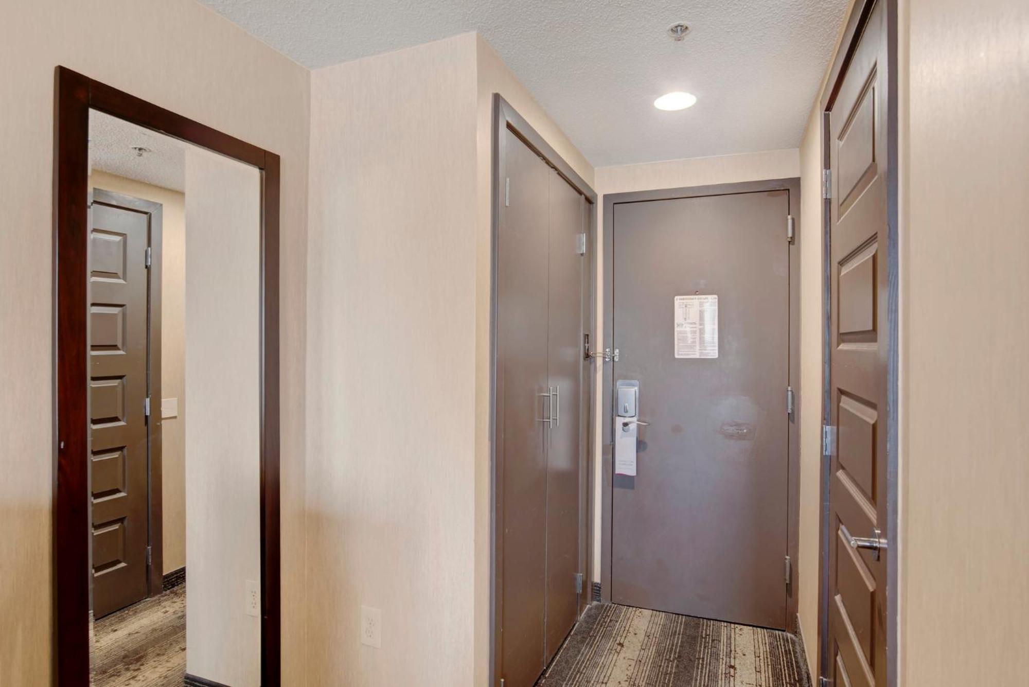 Crowne Plaza Harrisburg-hershey By Ihg Hotel Harrisburg