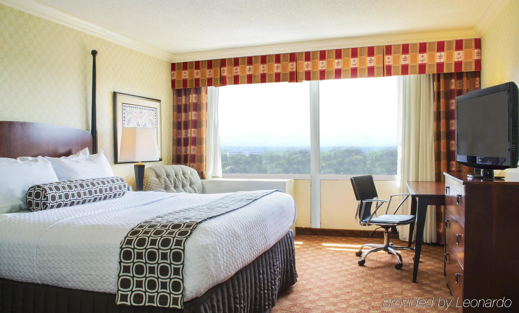 Hotel Crowne Plaza Harrisburg-hershey By Ihg 4*